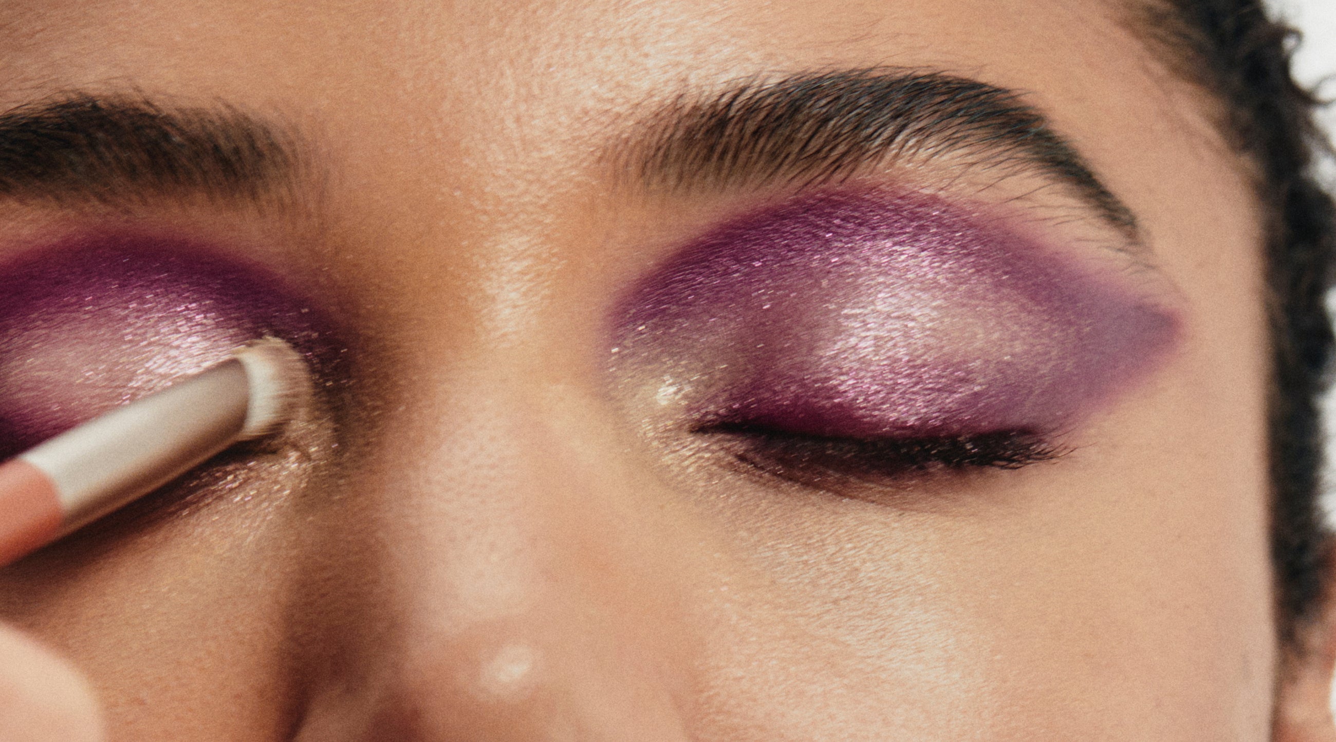 The Budge-Proof Eyeshadow Protocol Makeup Artists Swear By